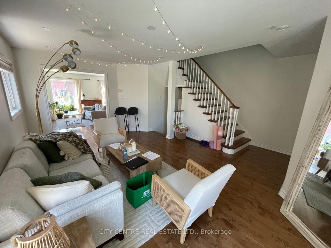 7168 Sandhurst Drive Property Photo 4