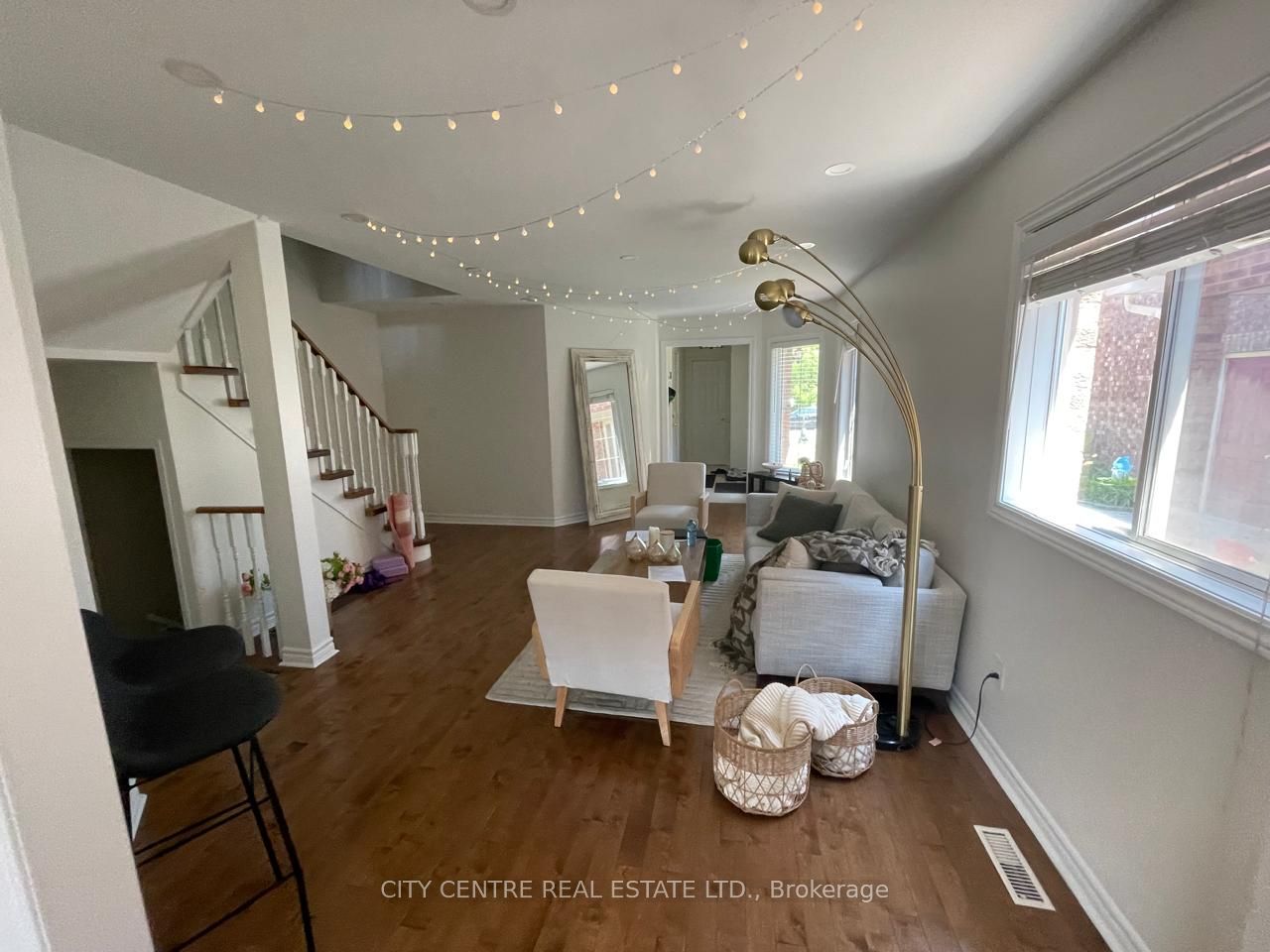 7168 Sandhurst Drive Property Photo 7
