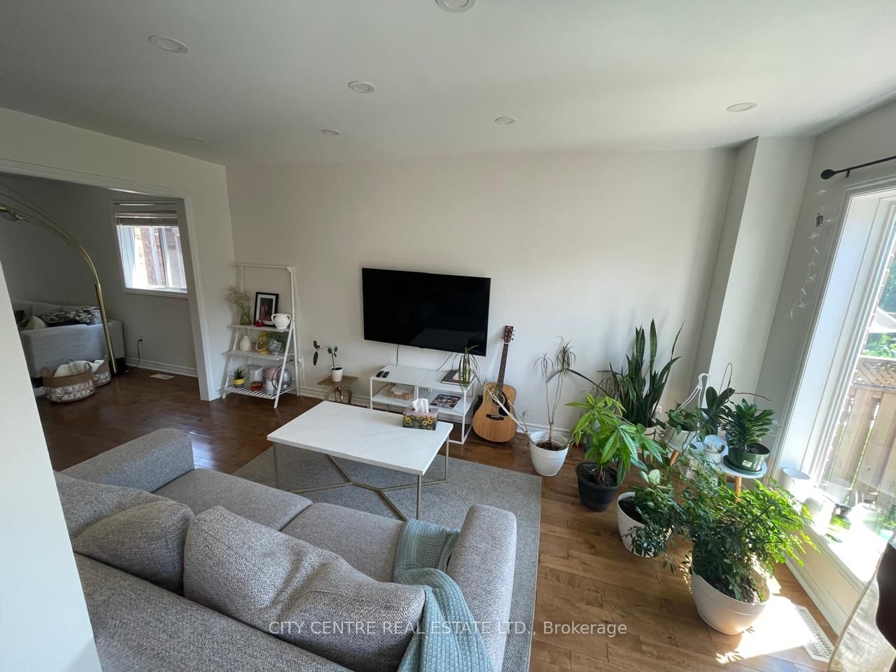 7168 Sandhurst Drive Property Photo 11