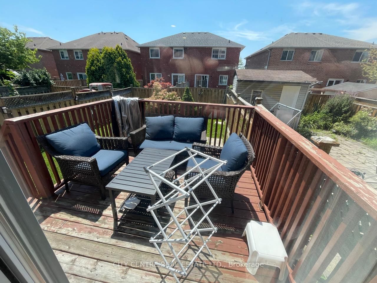 7168 Sandhurst Drive Property Photo 12