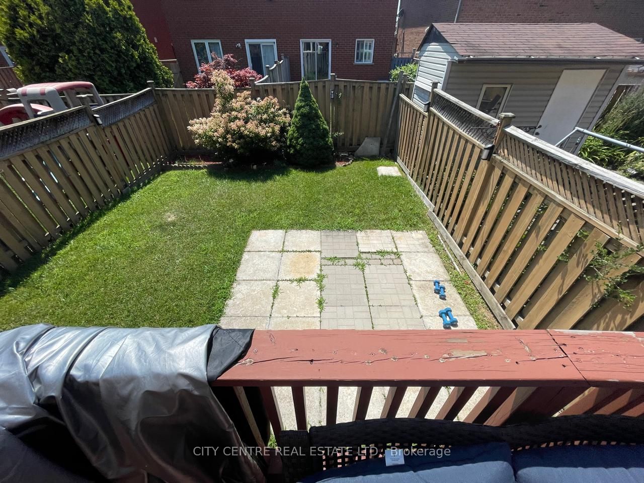 7168 Sandhurst Drive Property Photo 13