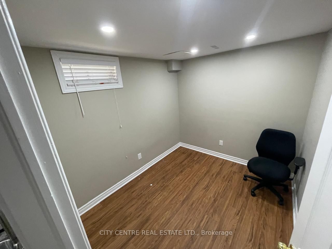 7168 Sandhurst Drive Property Photo 22