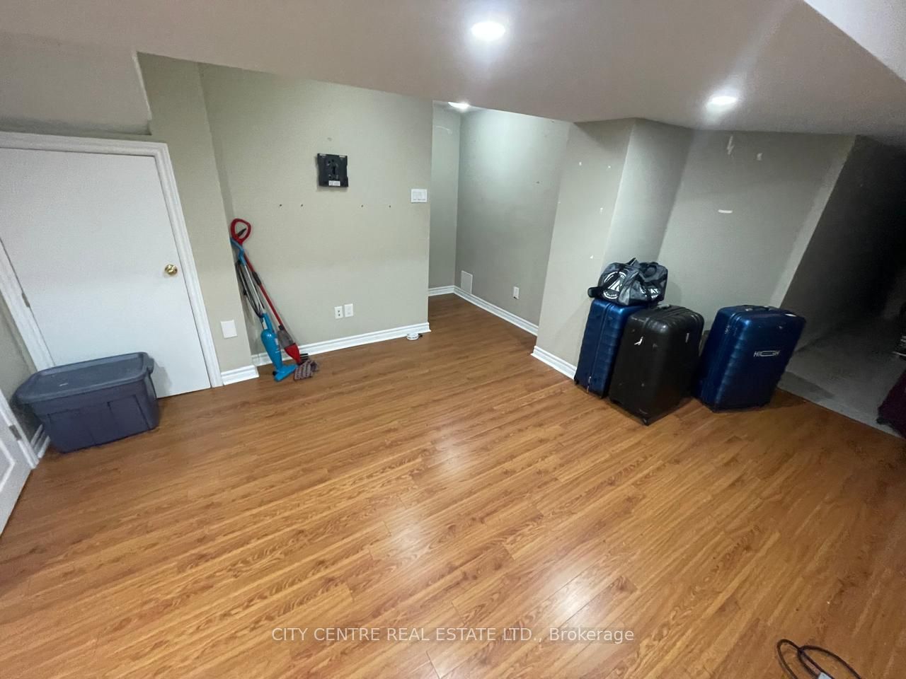 7168 Sandhurst Drive Property Photo 23