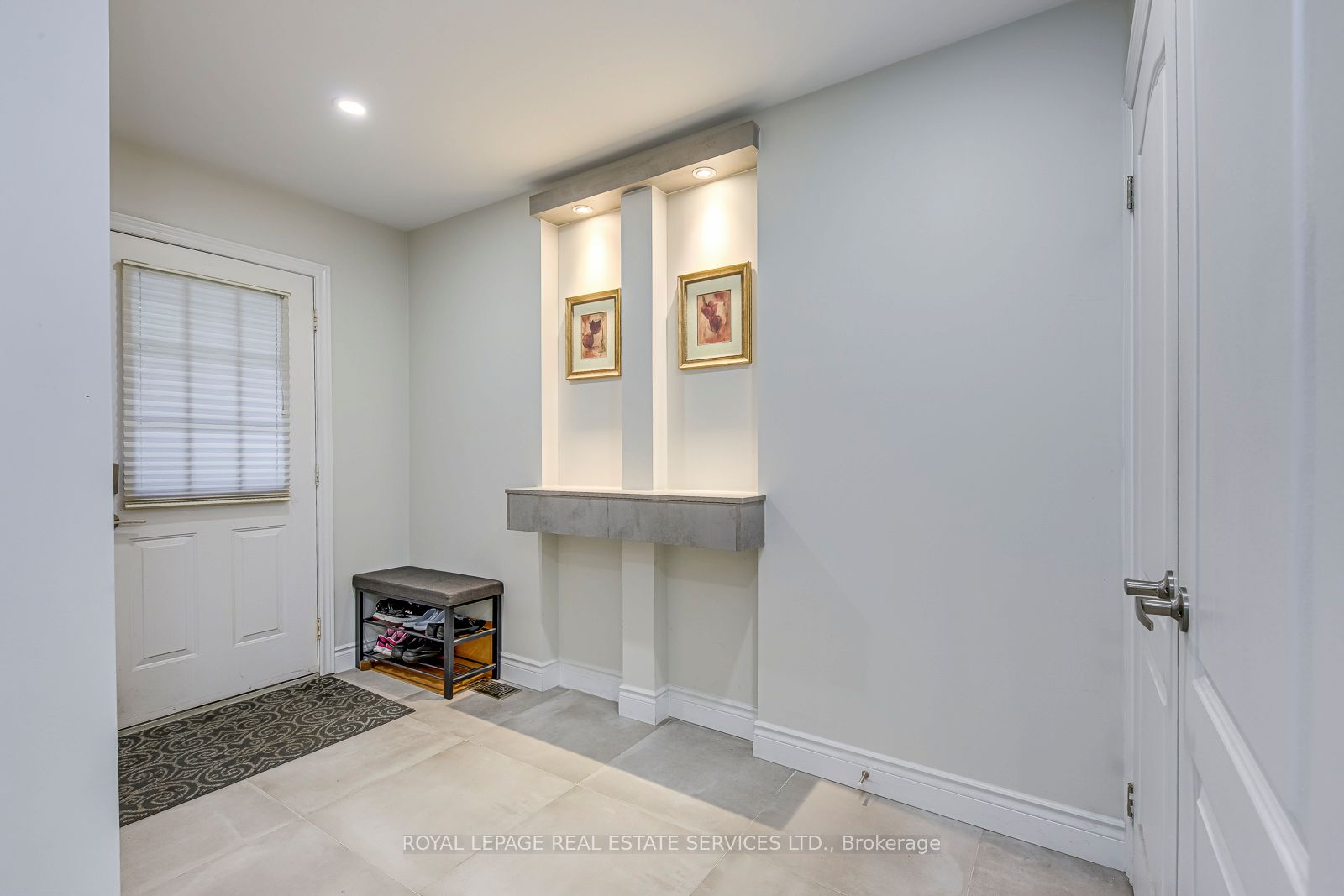 1905 Broad Hollow Gate 49 Property Photo 11