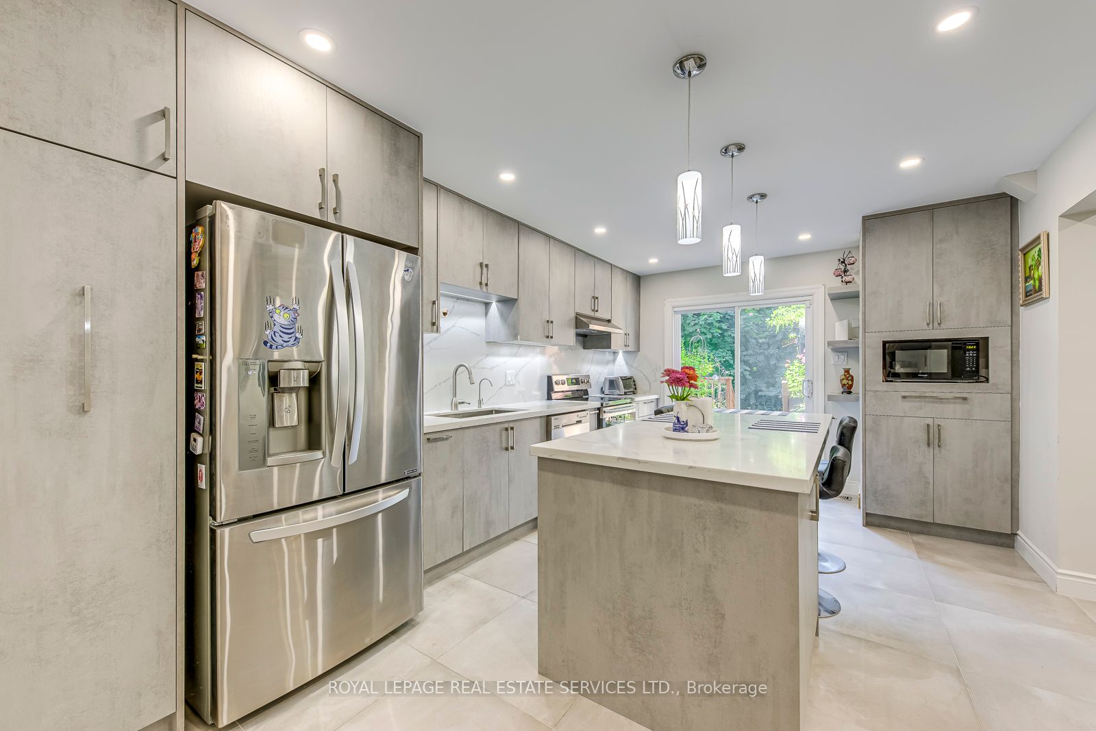 1905 Broad Hollow Gate 49 Property Photo 14