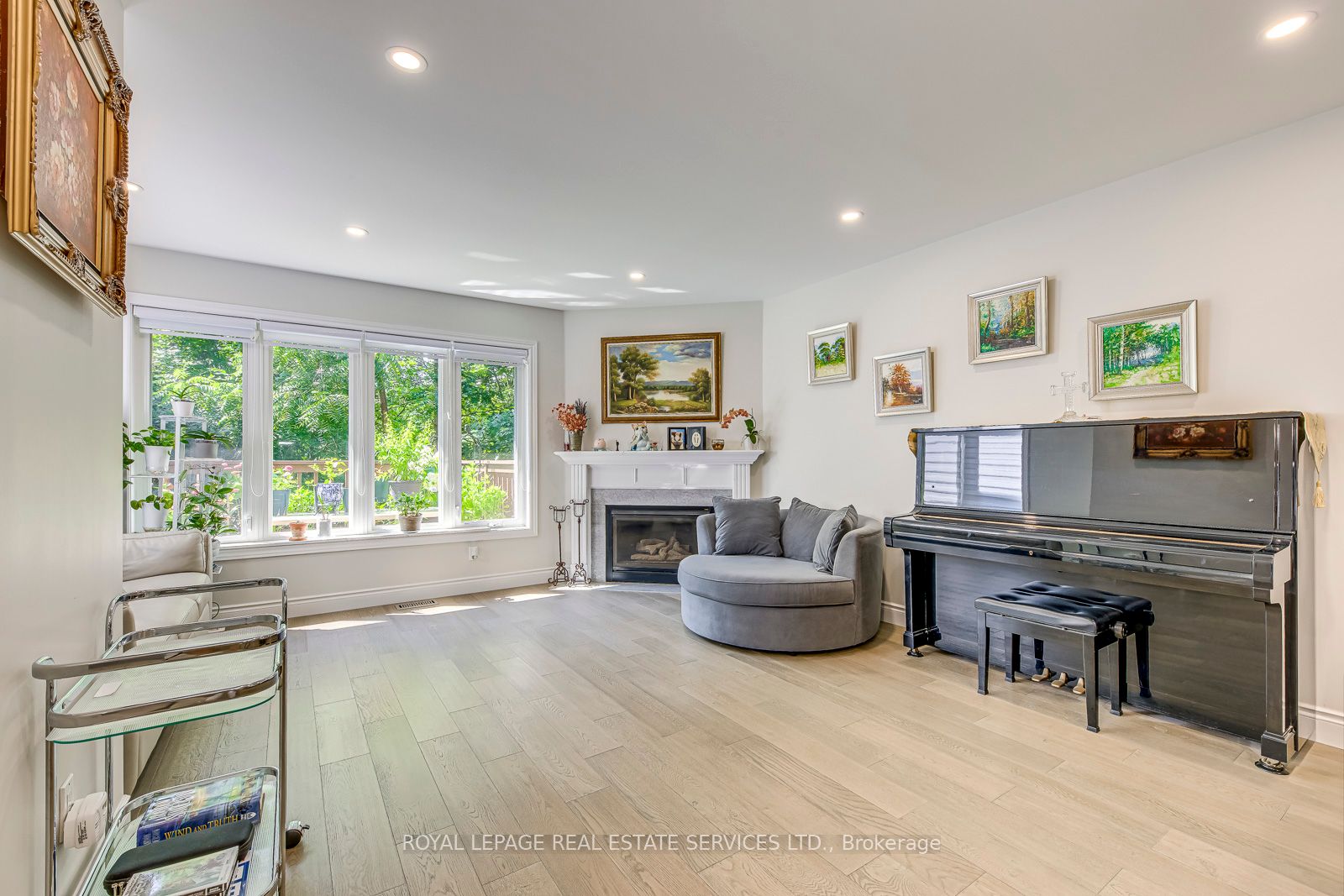 1905 Broad Hollow Gate 49 Property Photo 22