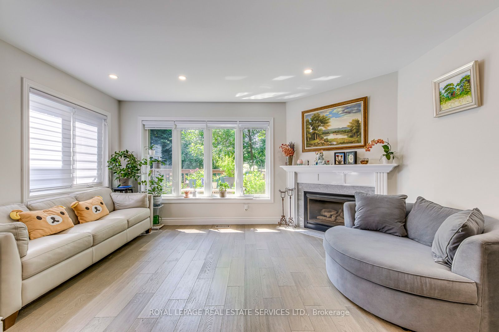 1905 Broad Hollow Gate 49 Property Photo 23