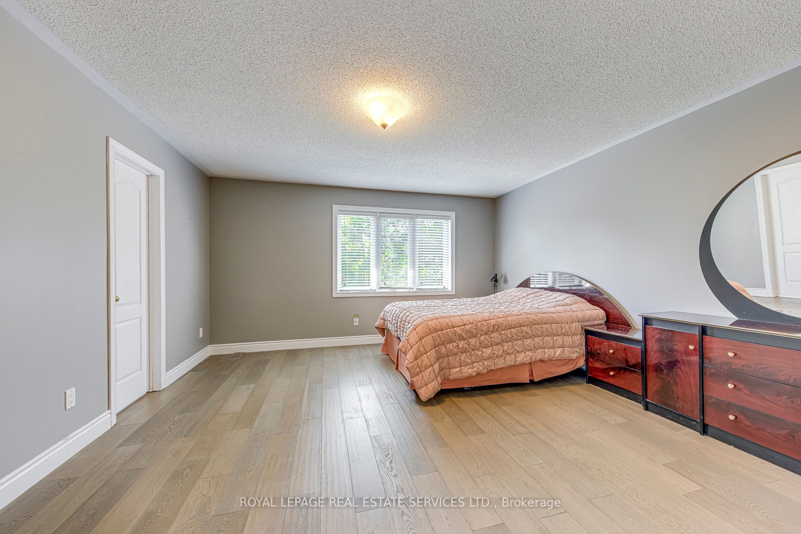 1905 Broad Hollow Gate 49 Property Photo 30