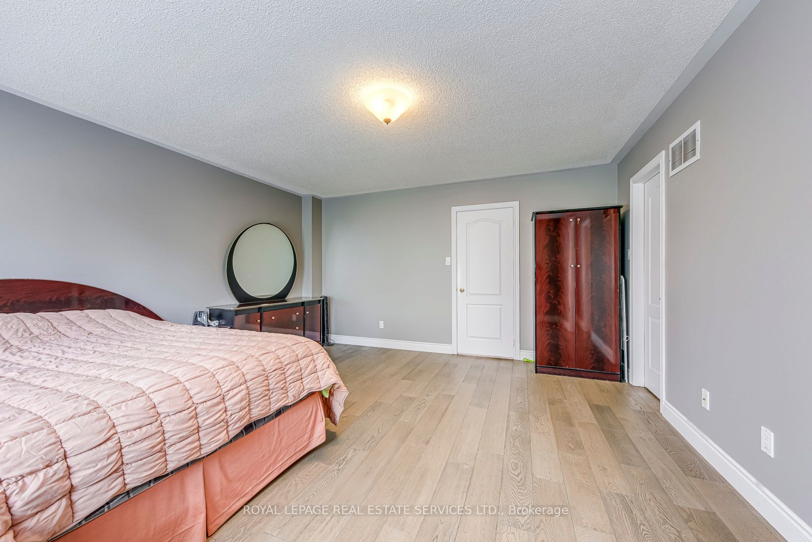 1905 Broad Hollow Gate 49 Property Photo 31