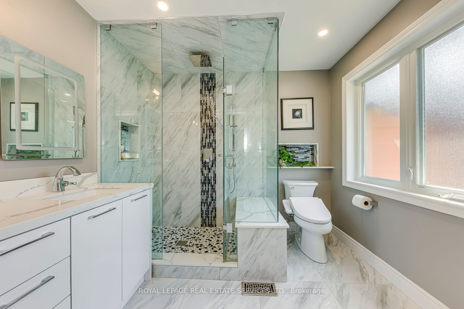 1905 Broad Hollow Gate 49 Property Photo 34