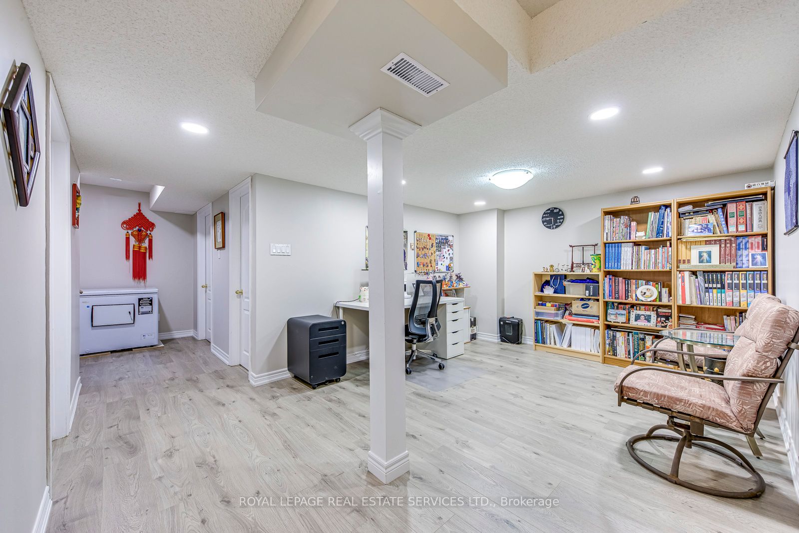 1905 Broad Hollow Gate 49 Property Photo 42