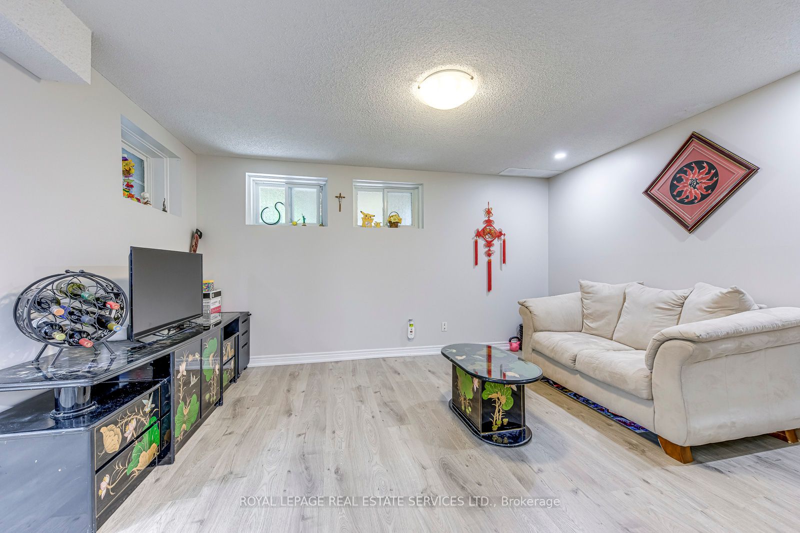 1905 Broad Hollow Gate 49 Property Photo 43