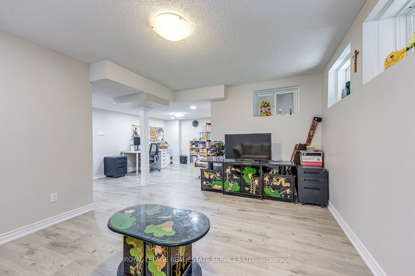 1905 Broad Hollow Gate 49 Property Photo 45