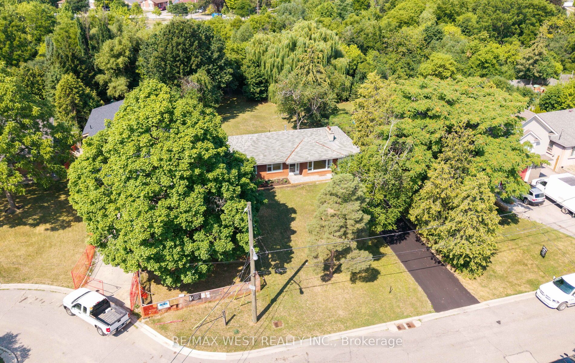 23 Waltham Drive Property Photo 1