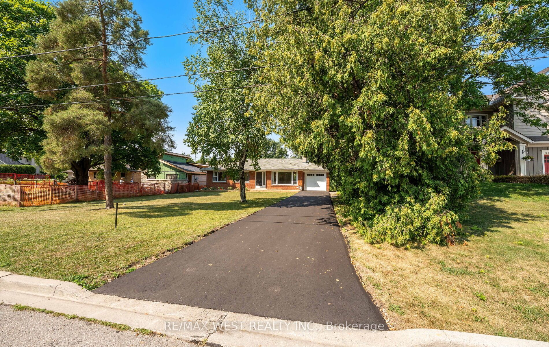 23 Waltham Drive Property Photo 3