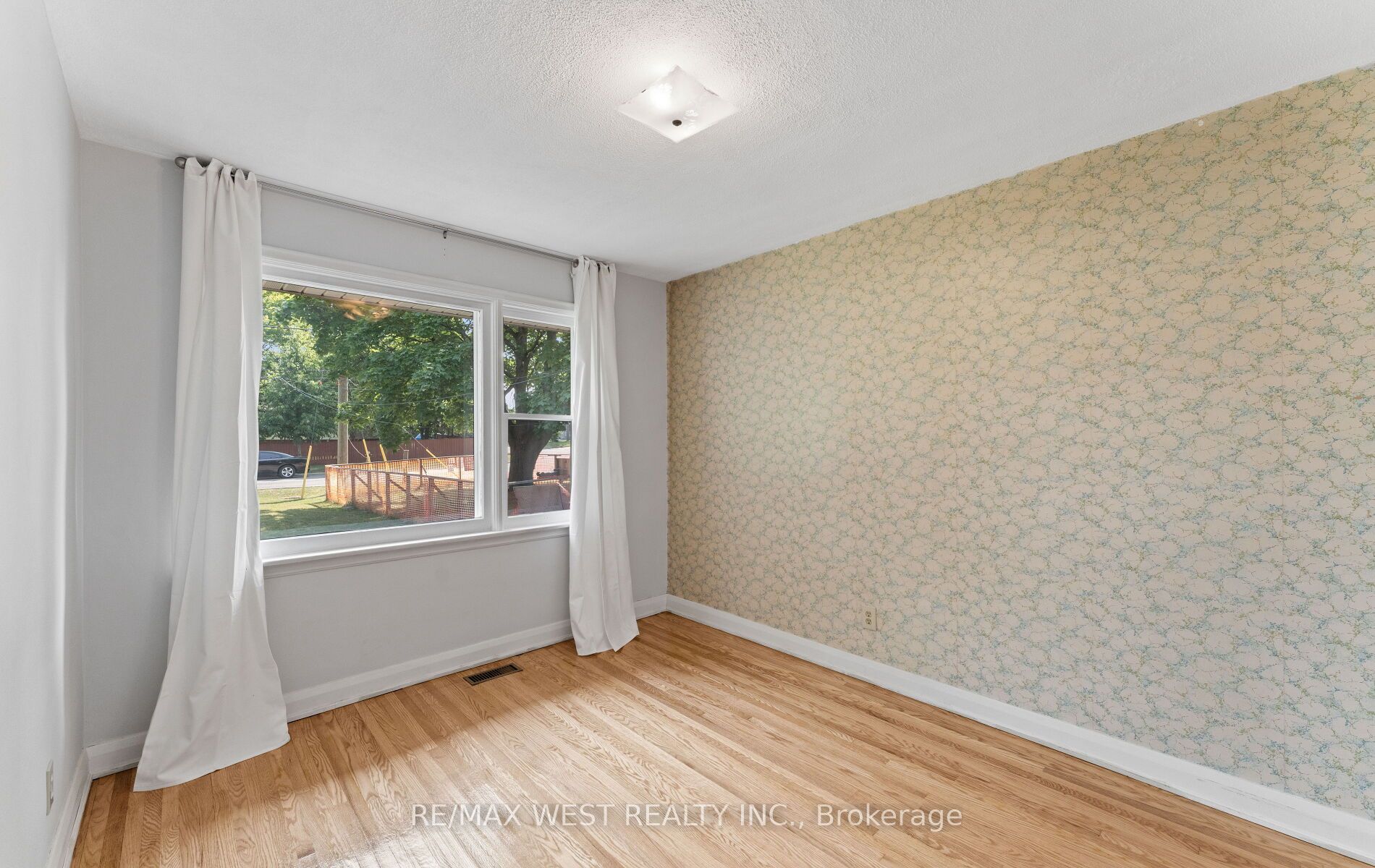 23 Waltham Drive Property Photo 26