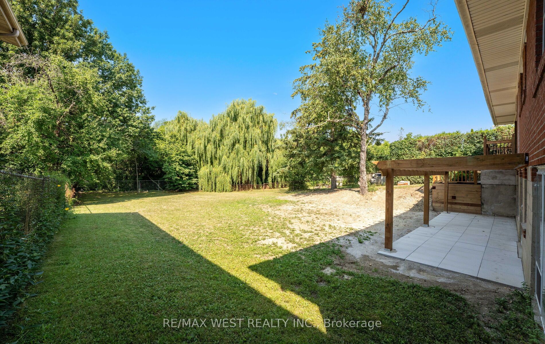 23 Waltham Drive Property Photo 32