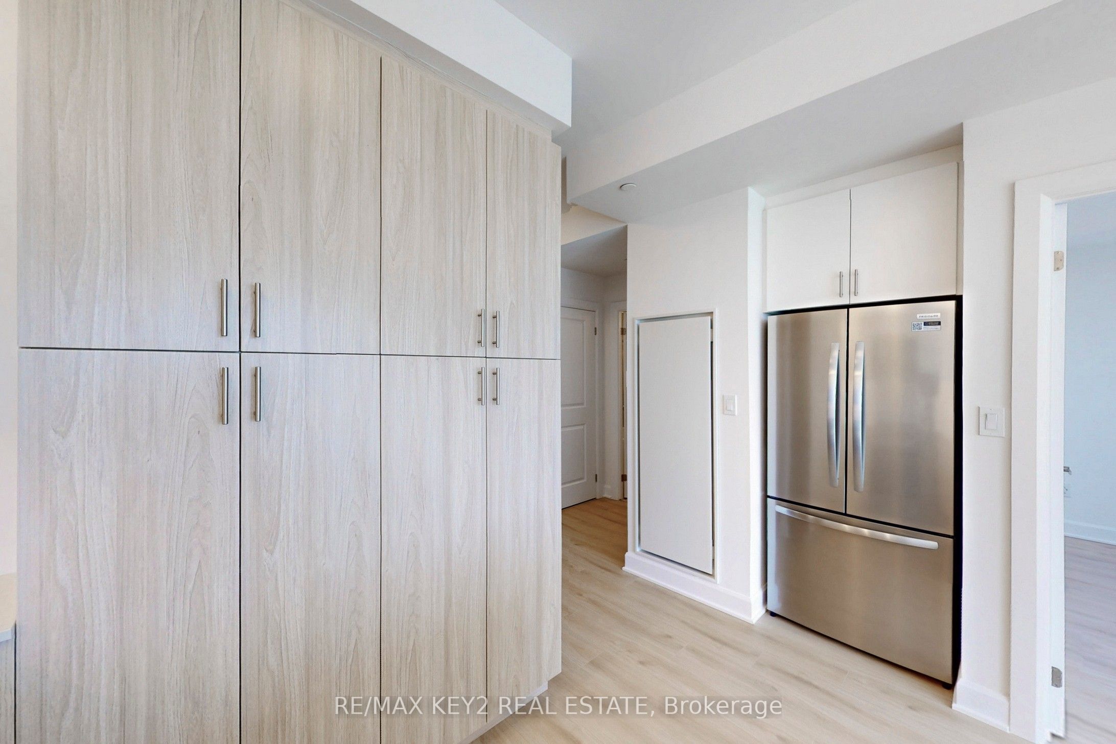 3240 William Colston Avenue 613 Property Photo 6