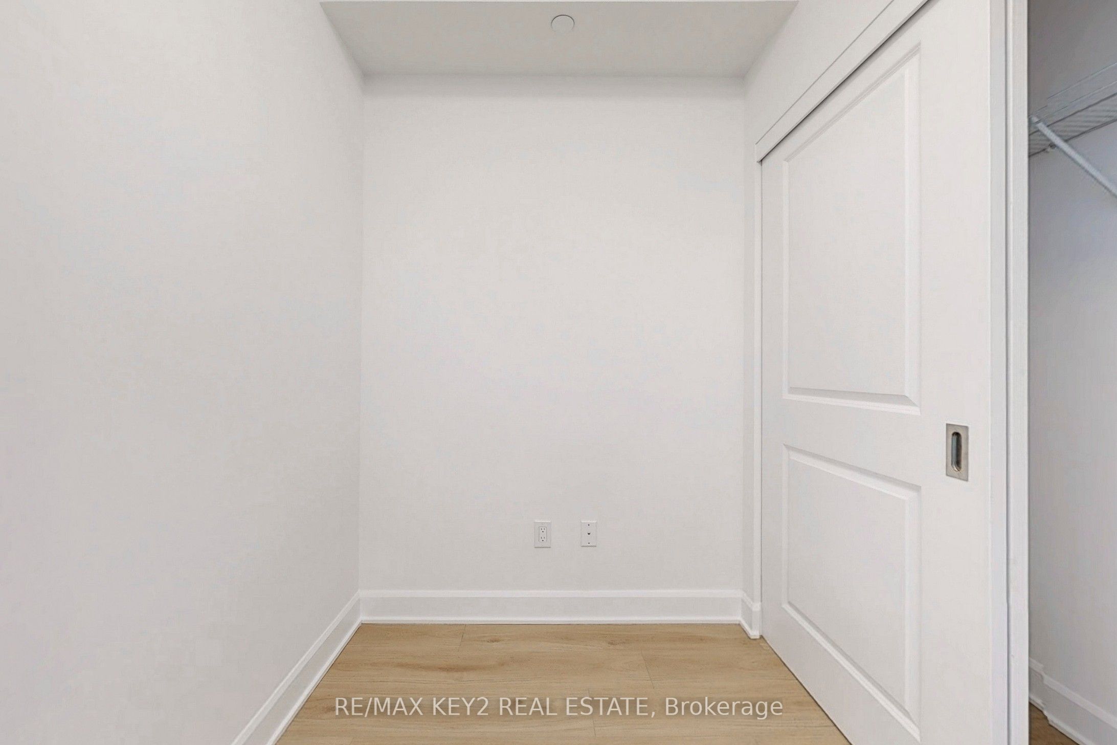 3240 William Colston Avenue 613 Property Photo 17