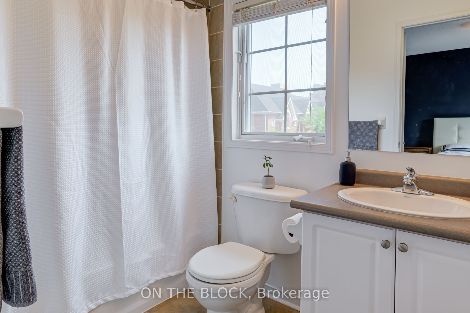 170 Twelfth Street 1 Property Photo 27