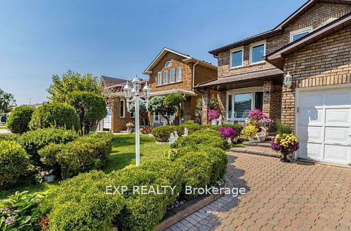 449 Greenpark Crescent Property Photo 2