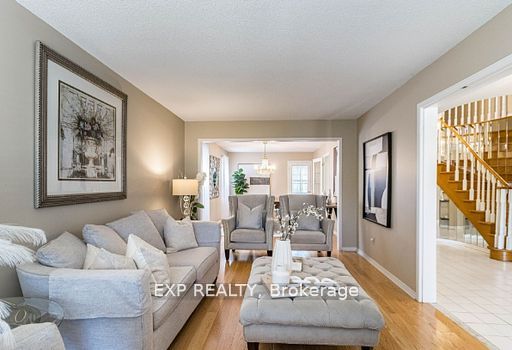 449 Greenpark Crescent Property Photo 5