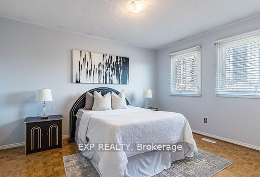 449 Greenpark Crescent Property Photo 17