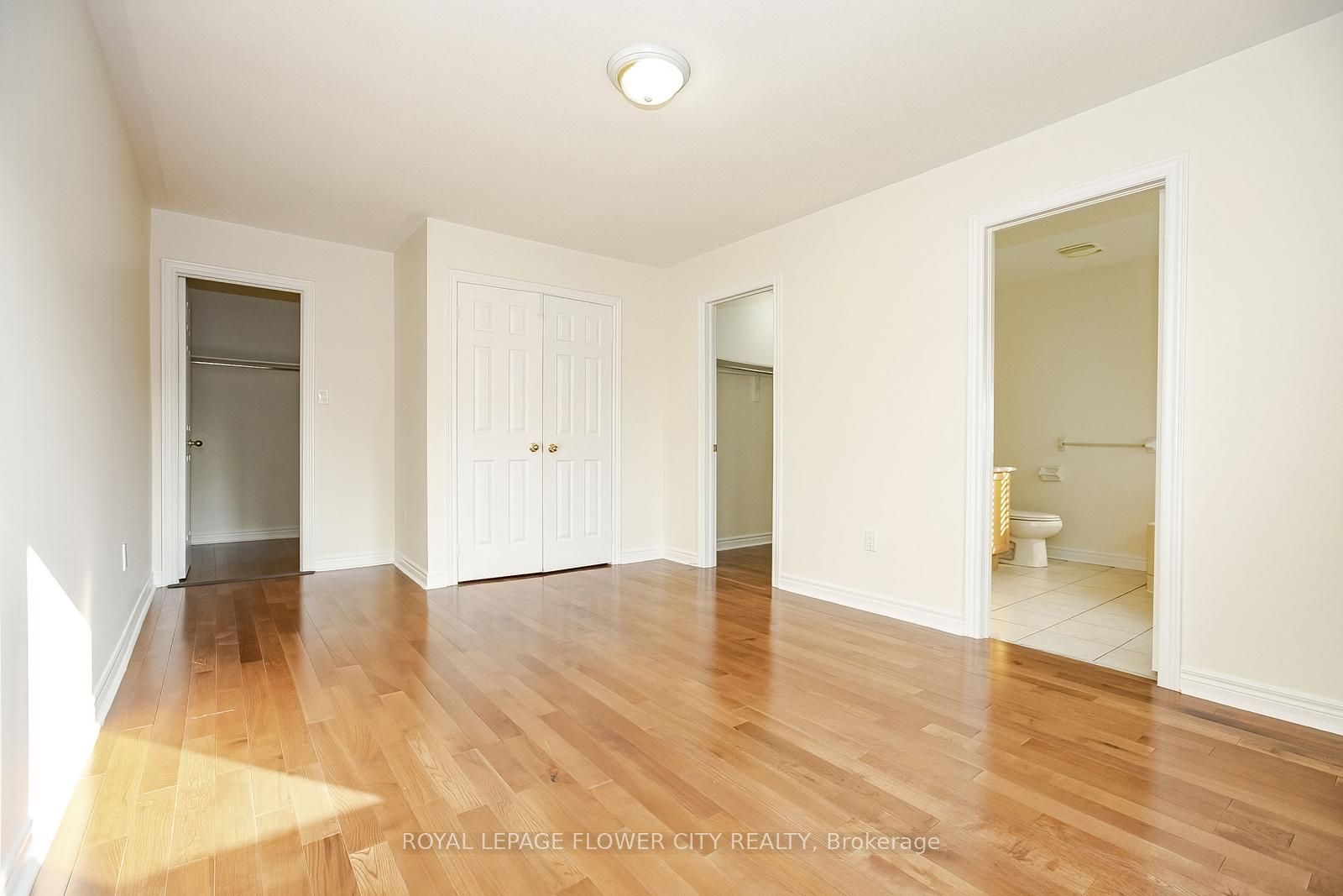 3698 Bloomington Crescent Property Photo 24