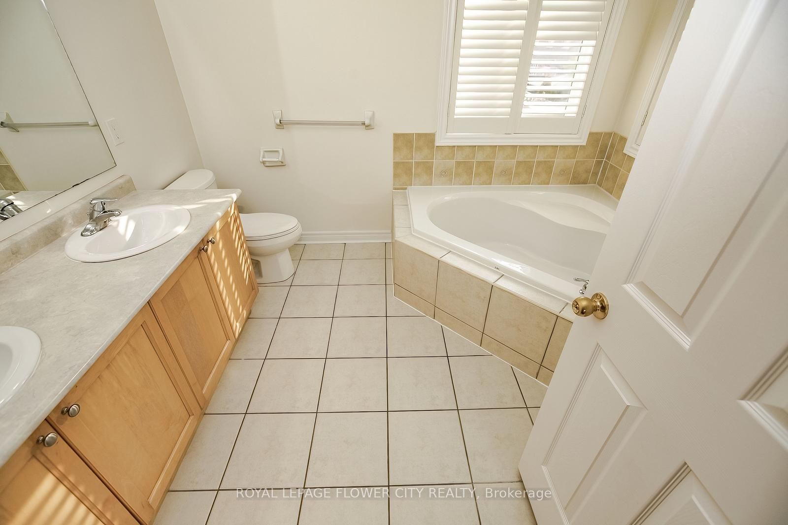 3698 Bloomington Crescent Property Photo 26