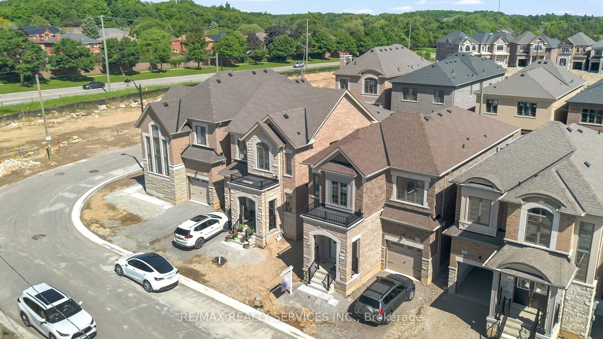 34 Sapwood Cres Property Photo 1