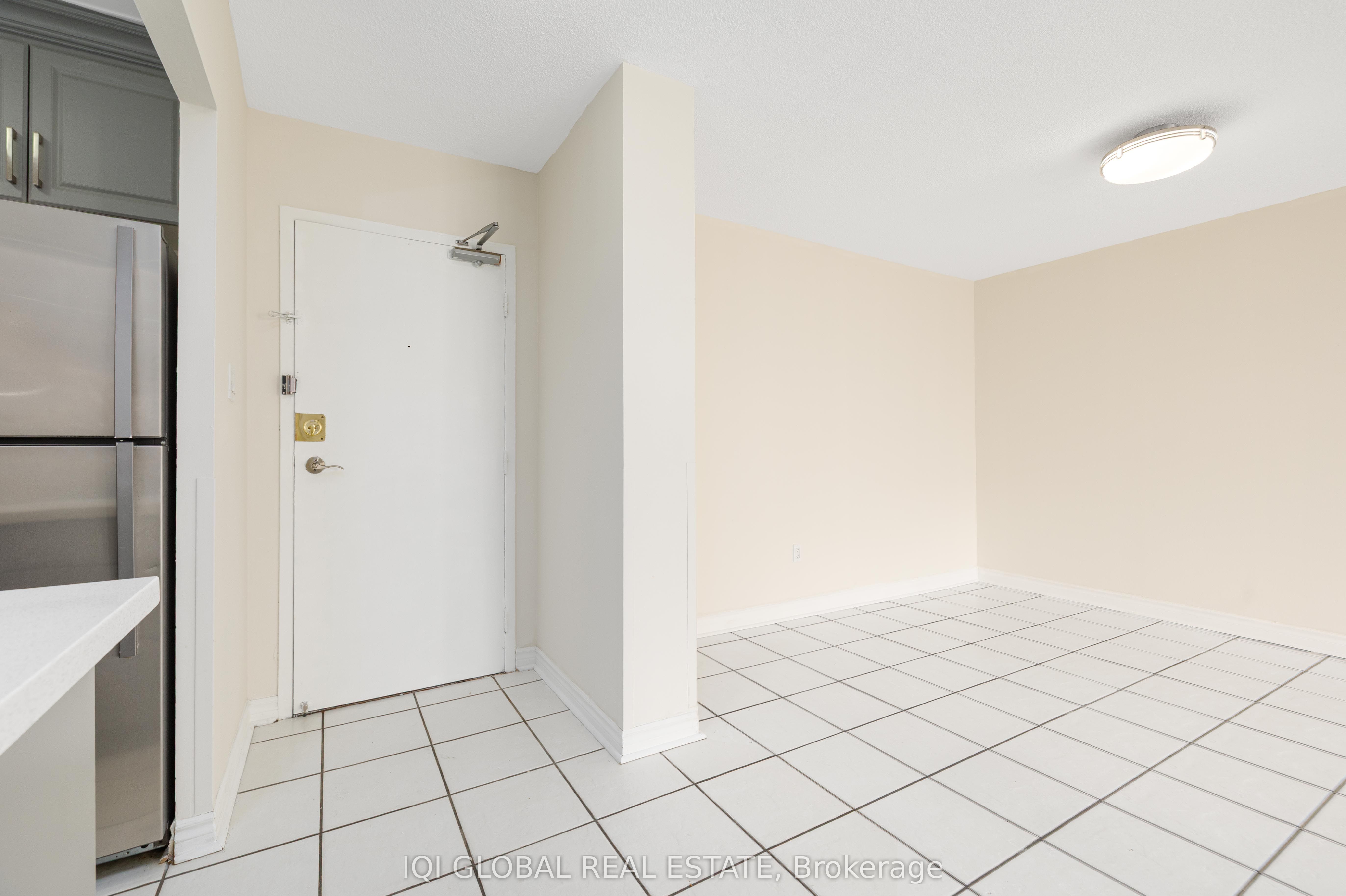 390 Dixon Road 1516 Property Photo 14