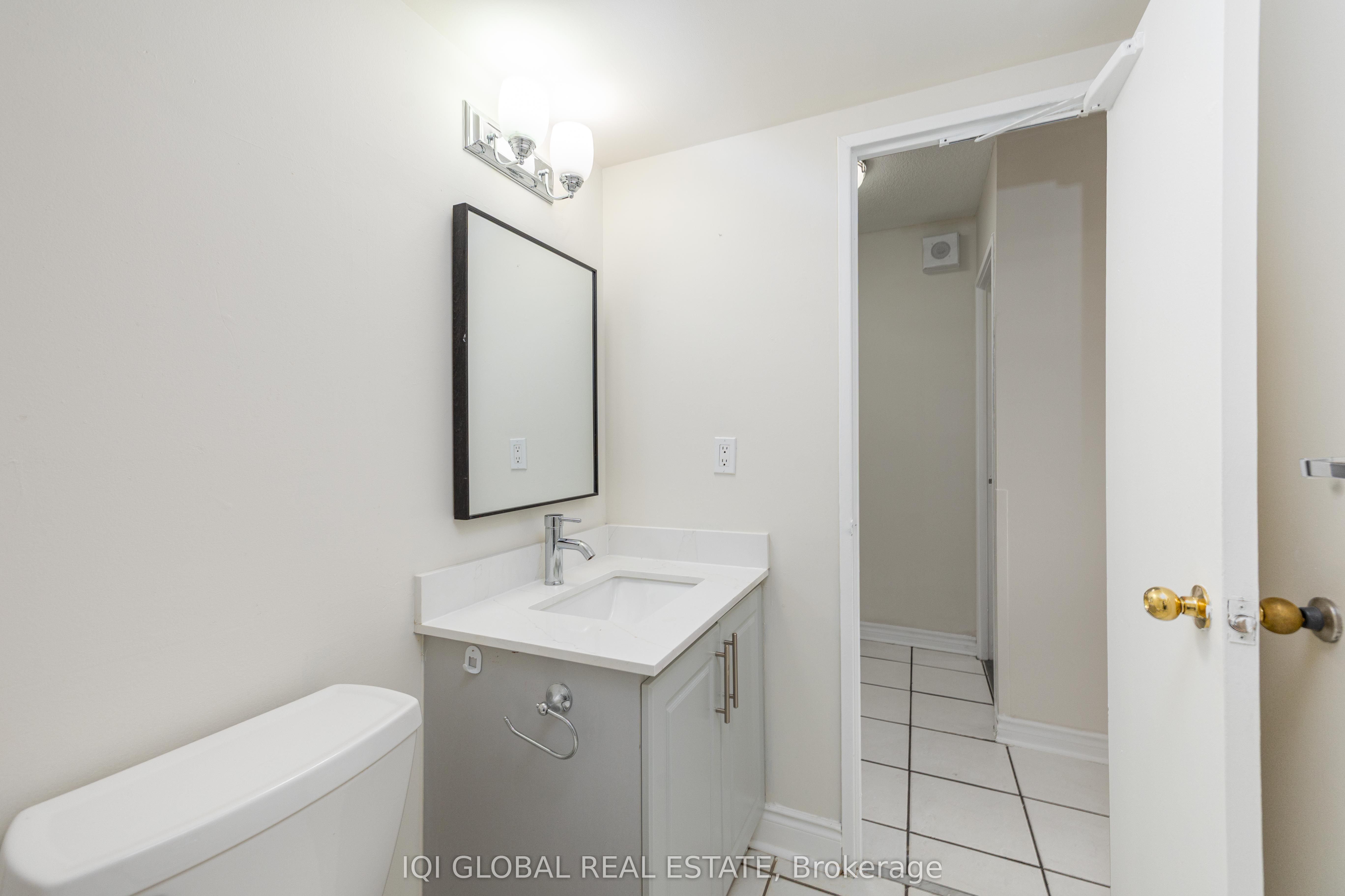 390 Dixon Road 1516 Property Photo 20