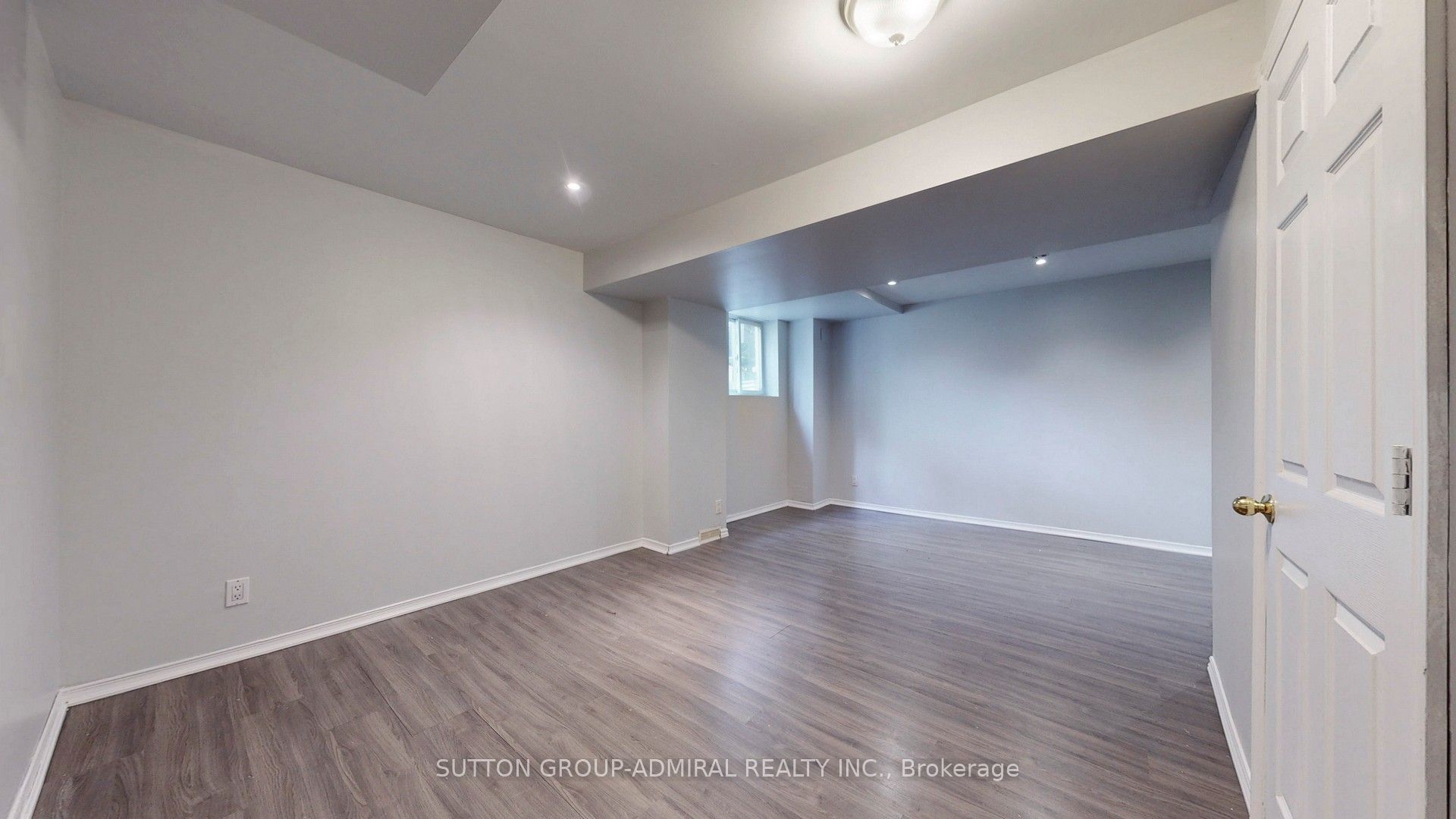 760 Ashprior Avenue Property Photo 28