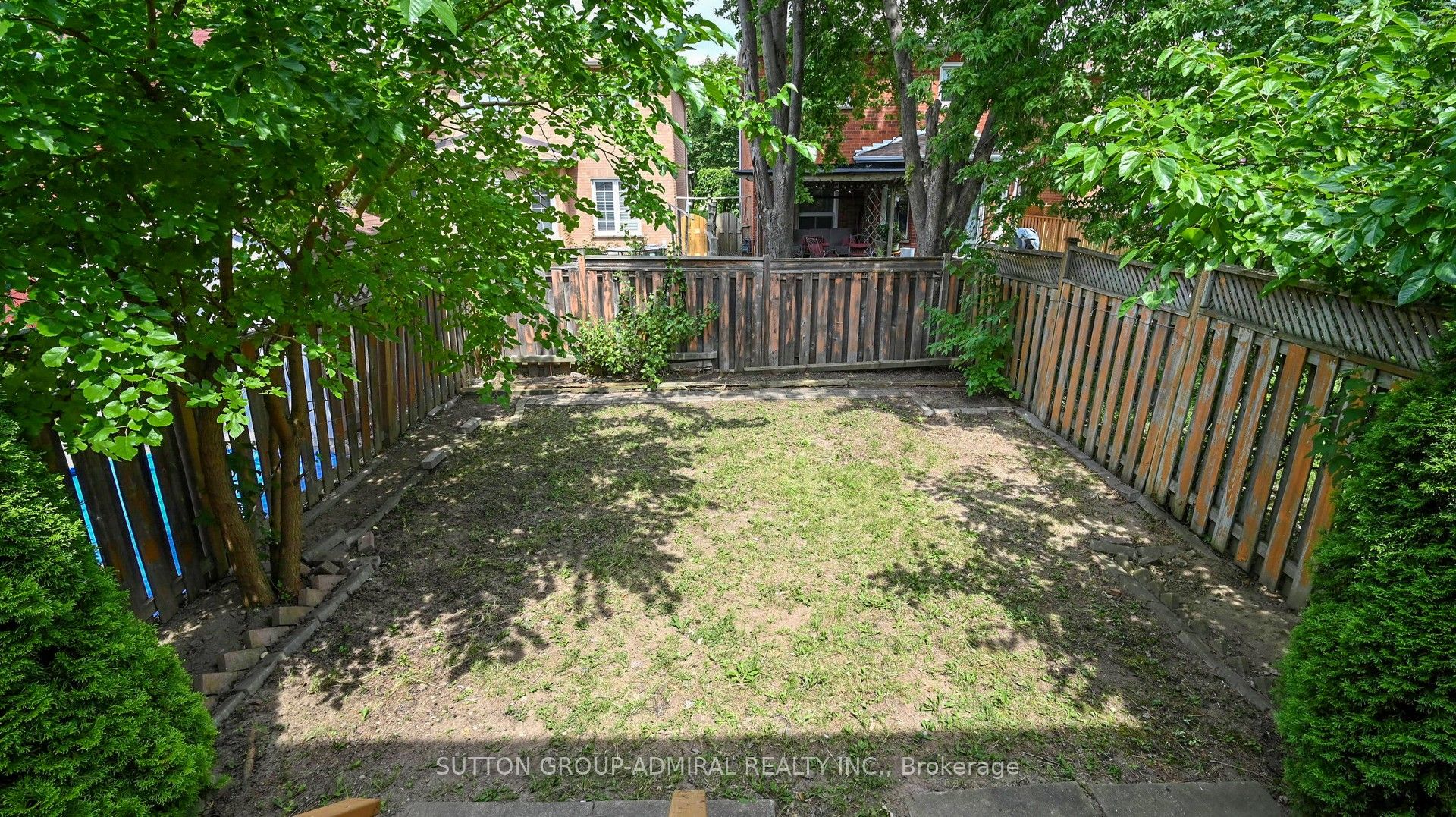 760 Ashprior Avenue Property Photo 31