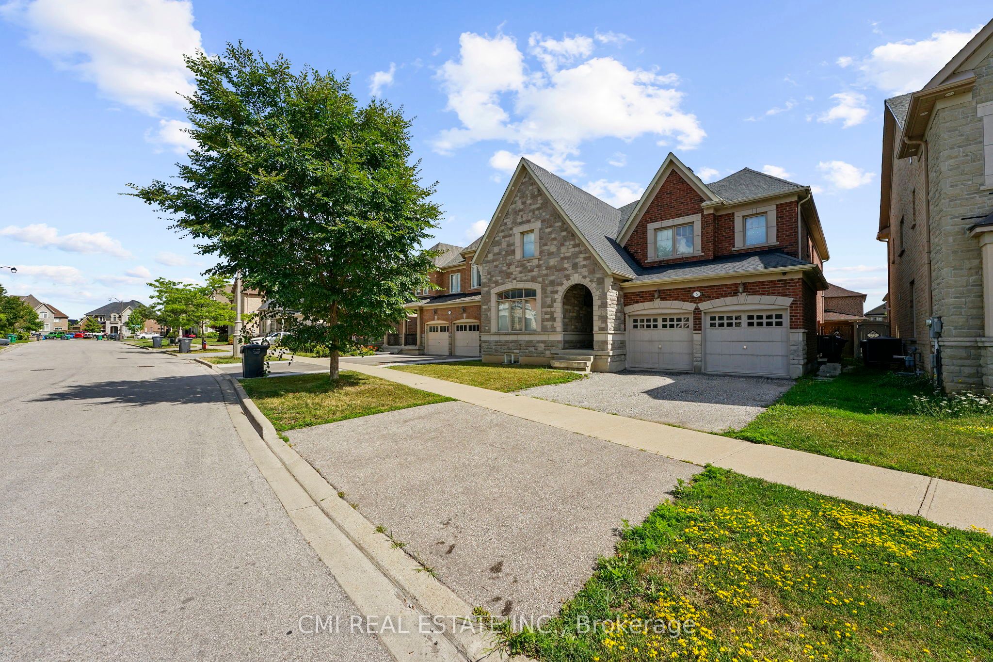 5 Decorso Drive N Property Photo 2