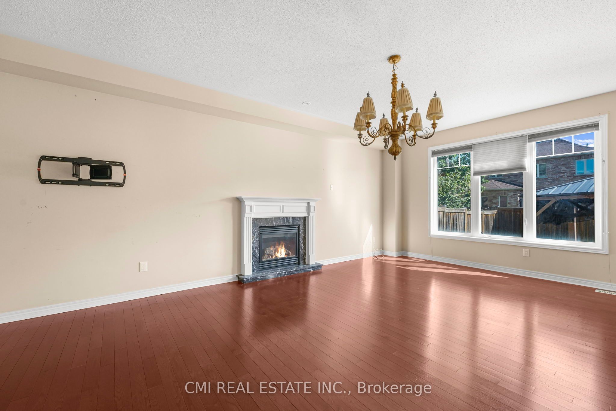 5 Decorso Drive N Property Photo 7