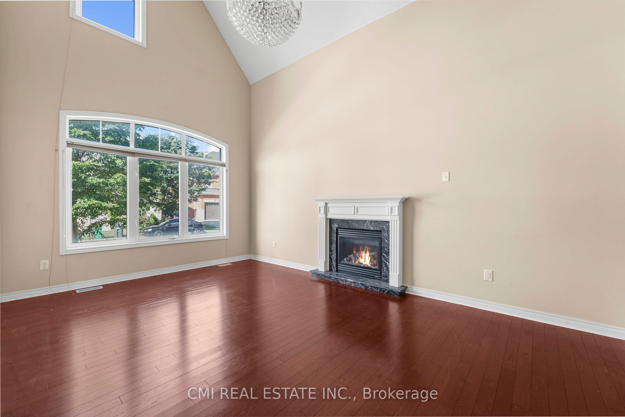 5 Decorso Drive N Property Photo 8