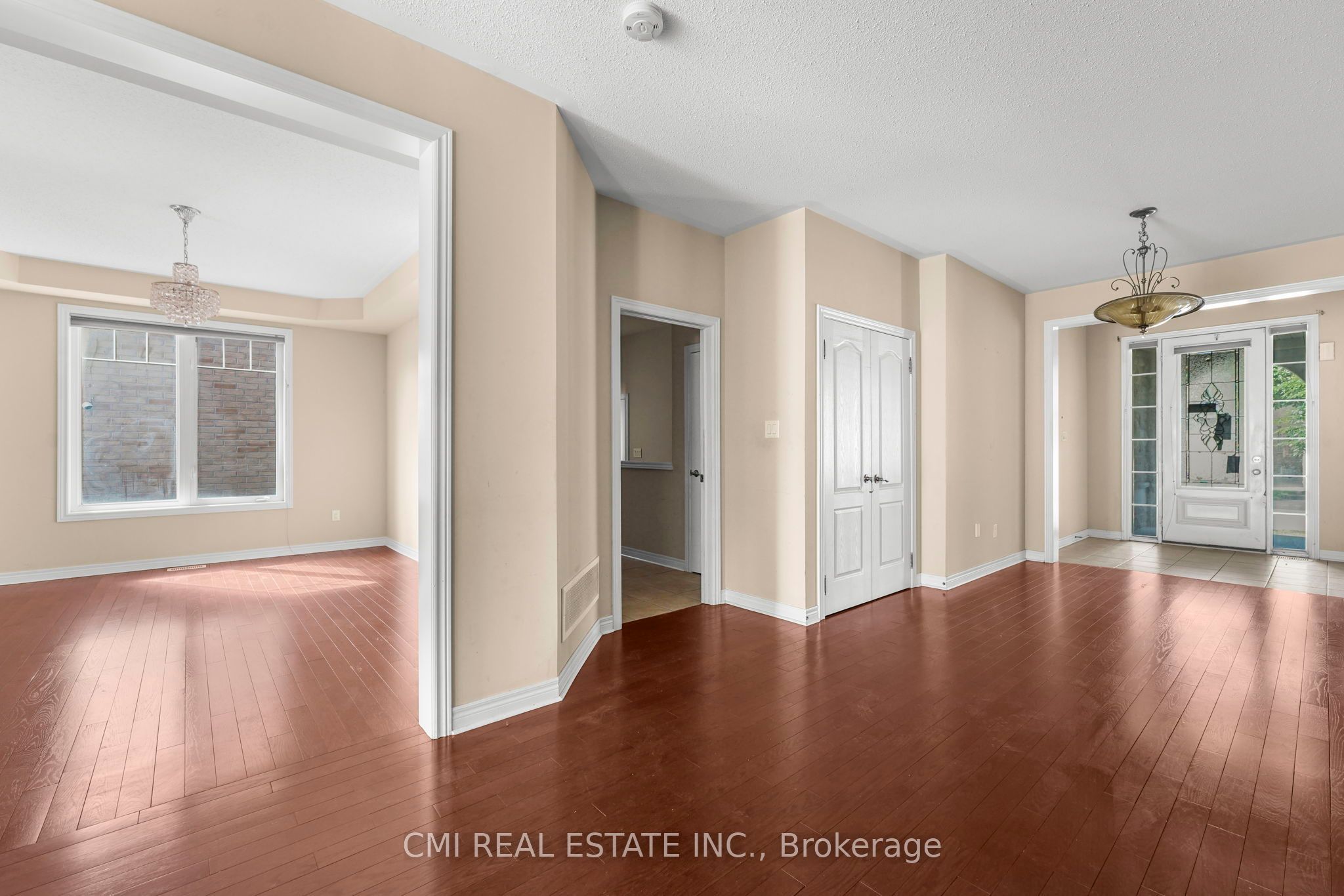 5 Decorso Drive N Property Photo 13