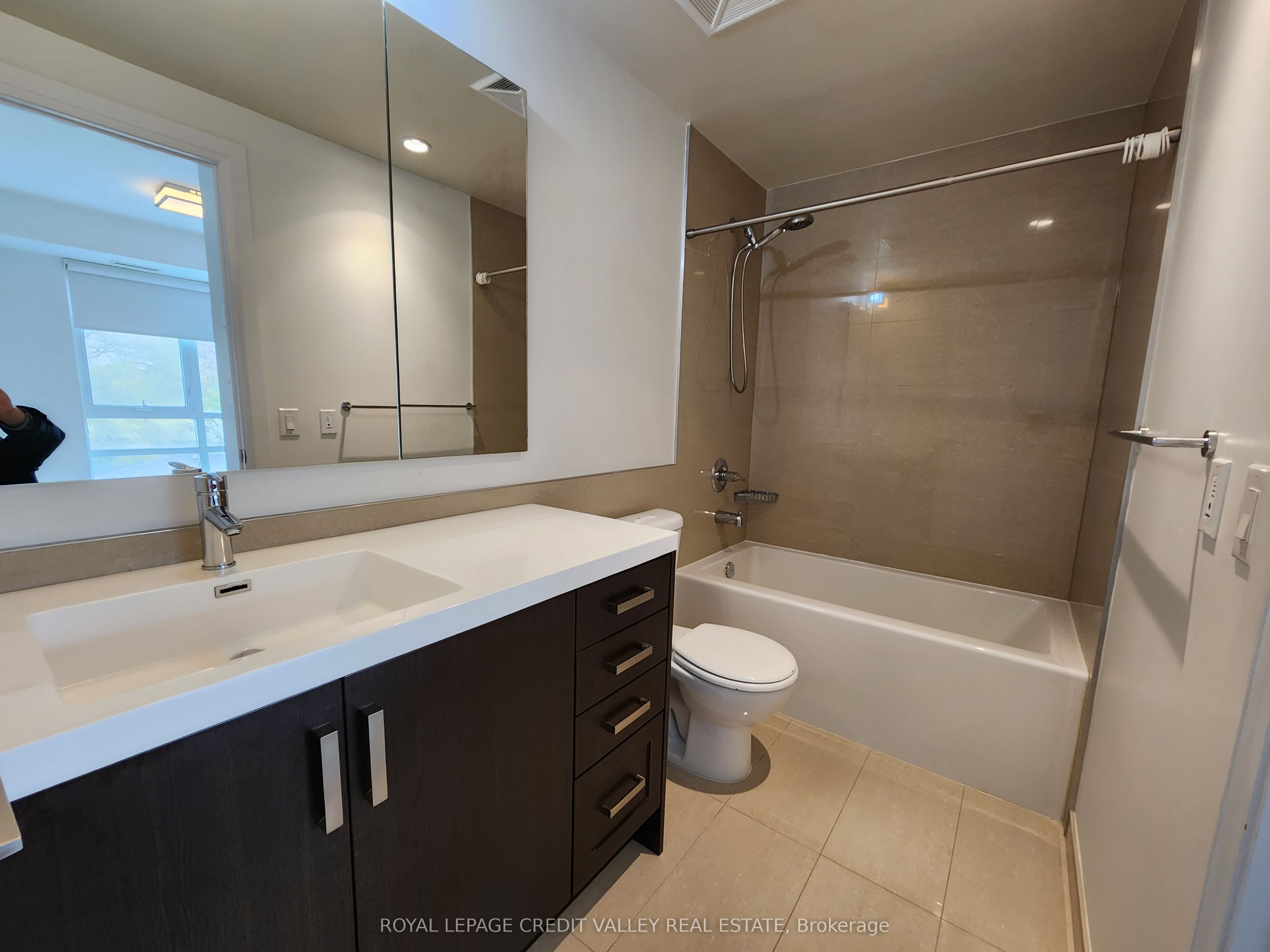 1 Old Mill Drive 126 Property Photo 17