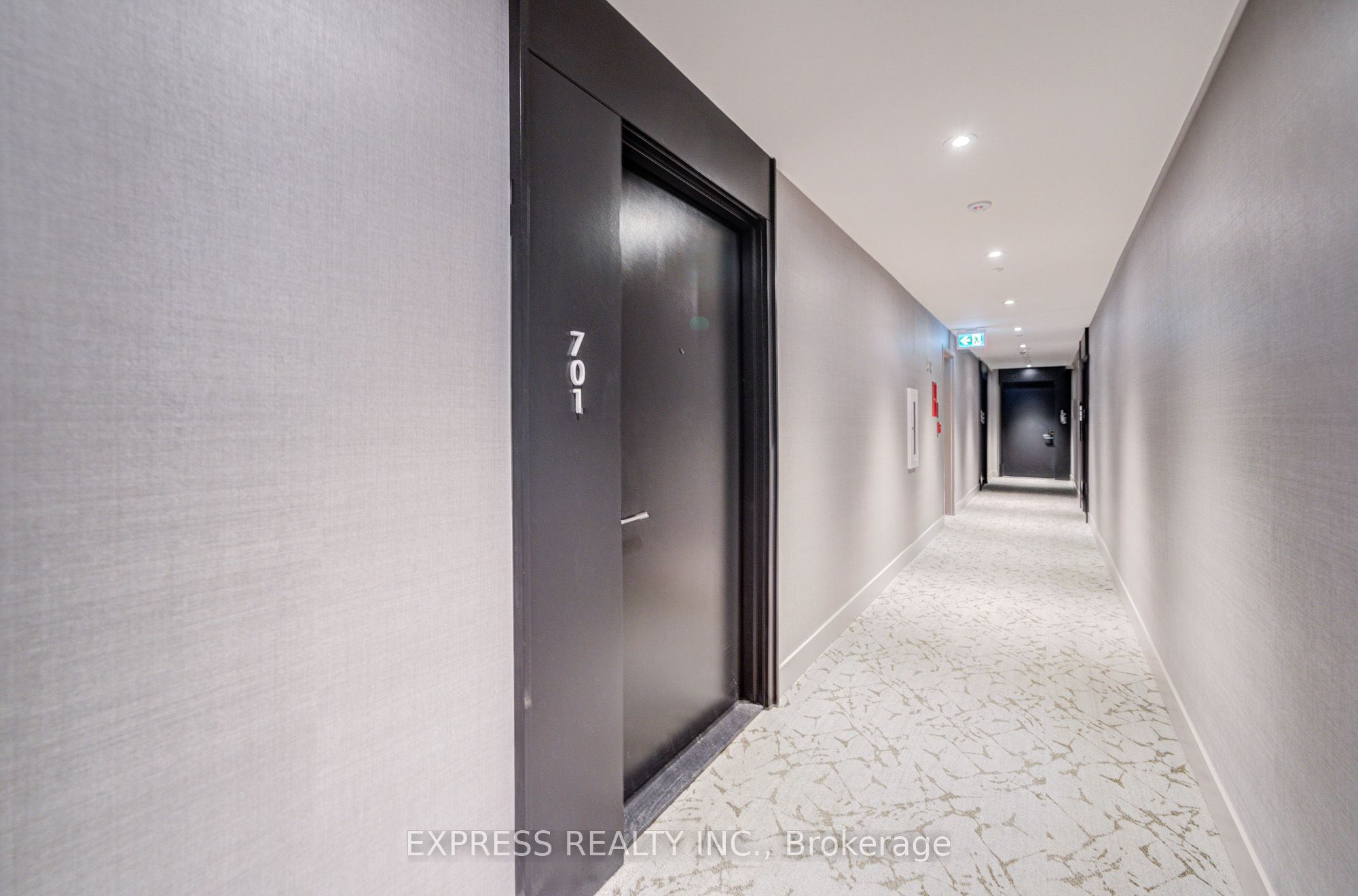 270 Dufferin Street 701 Property Photo 8