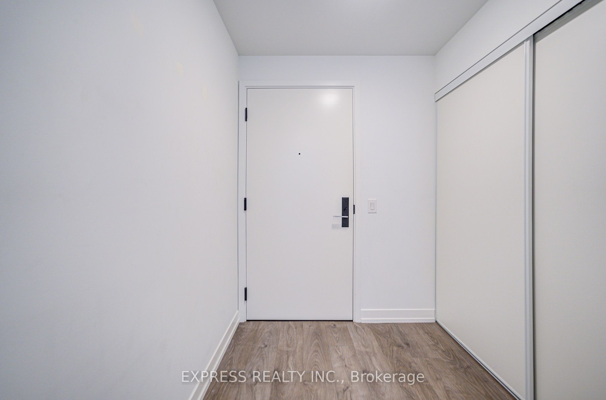 270 Dufferin Street 701 Property Photo 11