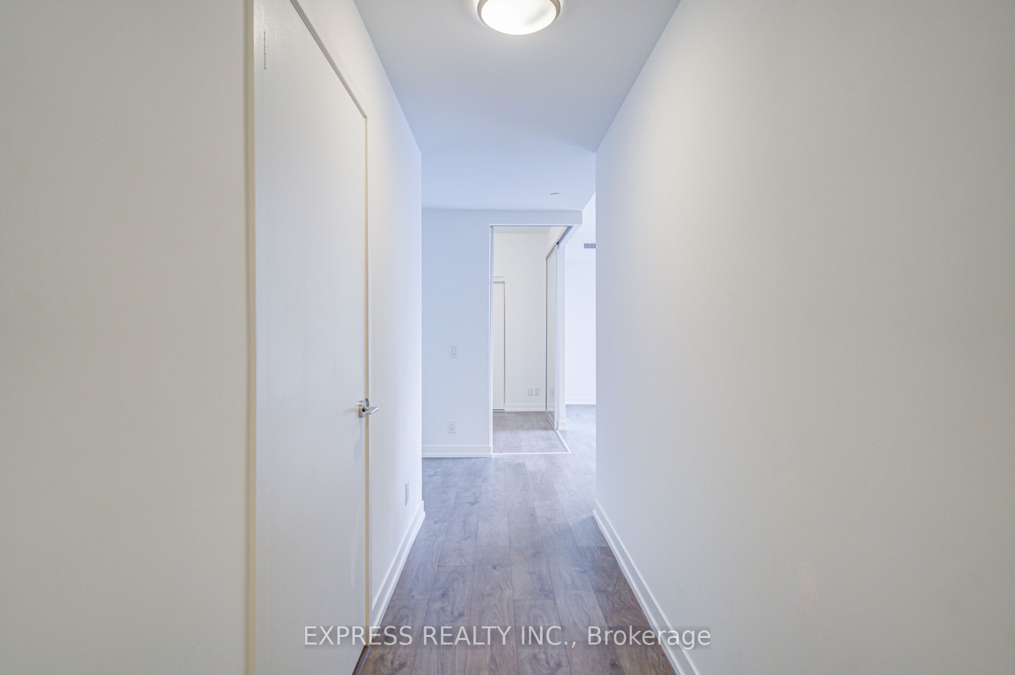 270 Dufferin Street 701 Property Photo 12