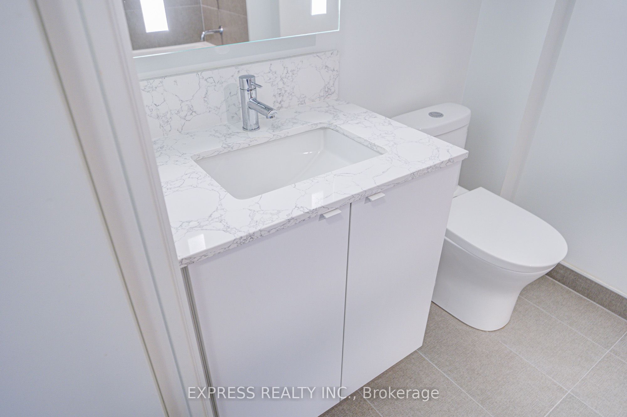 270 Dufferin Street 701 Property Photo 16