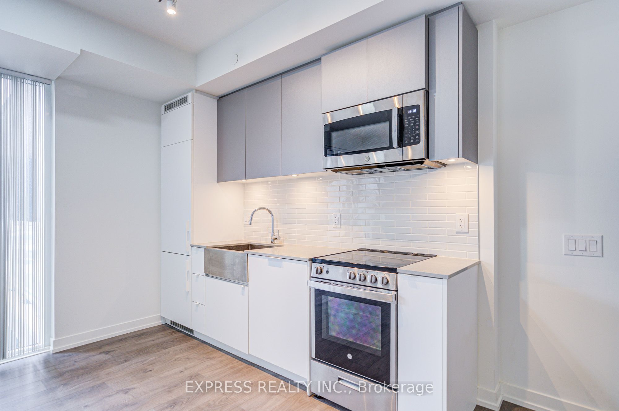 270 Dufferin Street 701 Property Photo 22