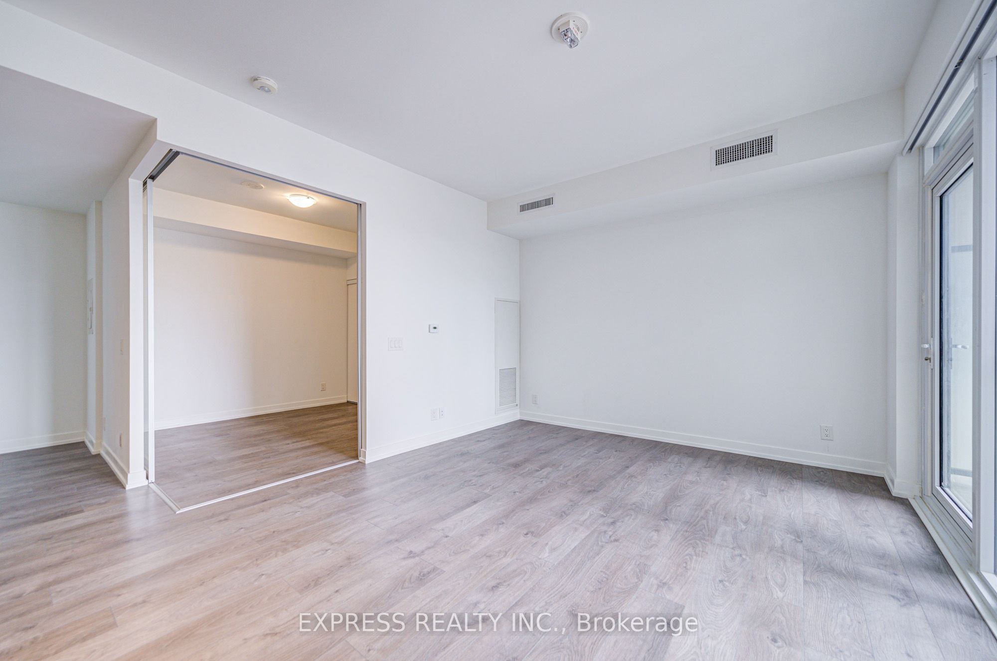 270 Dufferin Street 701 Property Photo 29