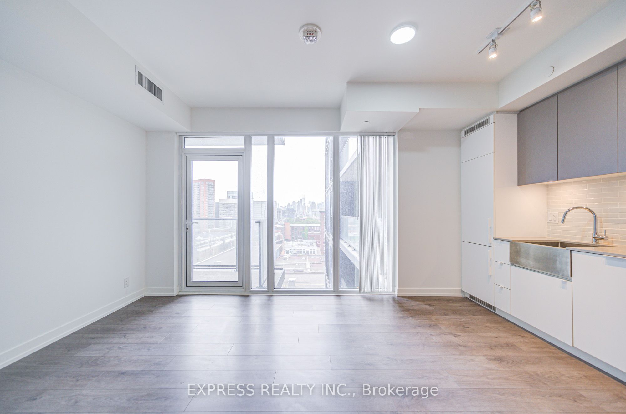 270 Dufferin Street 701 Property Photo 32