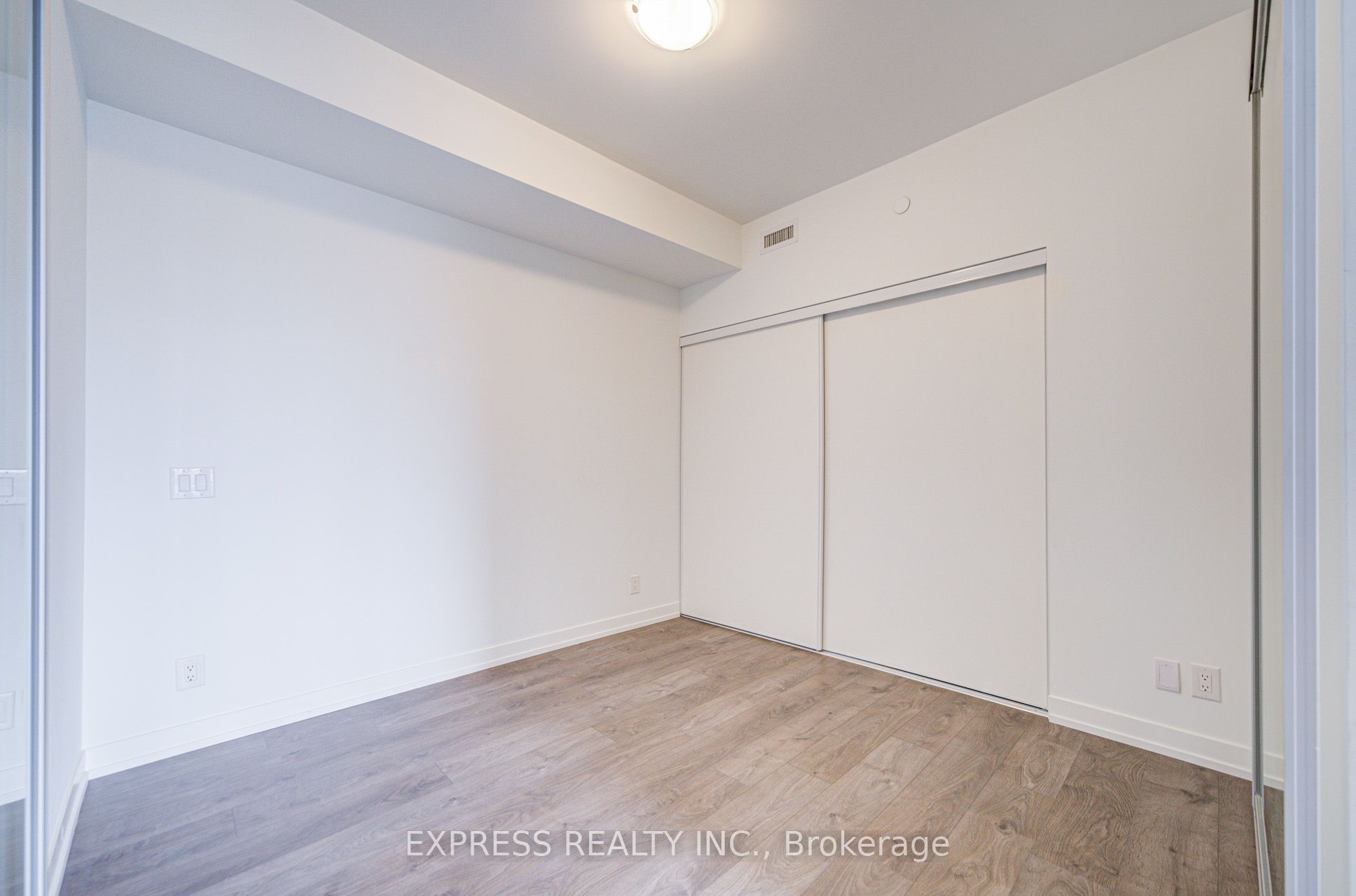 270 Dufferin Street 701 Property Photo 33