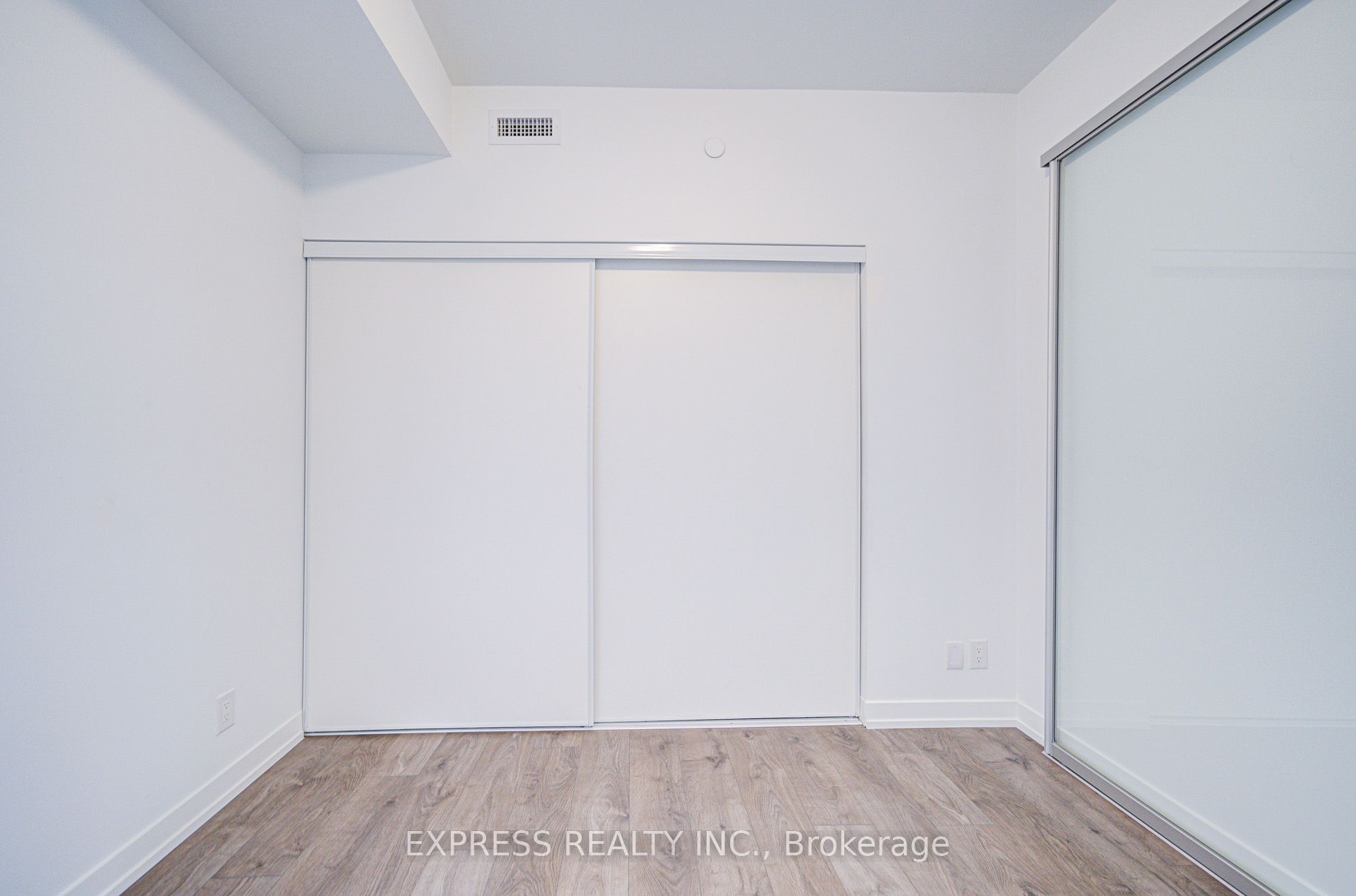 270 Dufferin Street 701 Property Photo 34