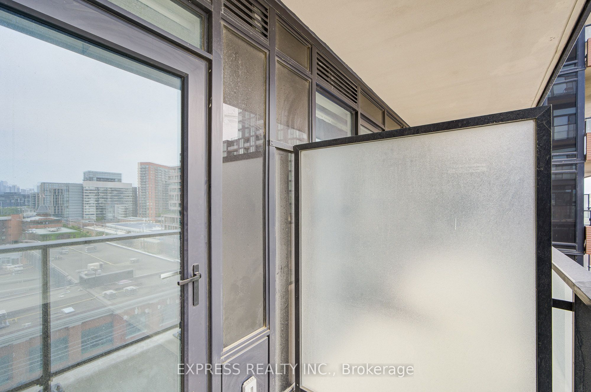 270 Dufferin Street 701 Property Photo 40