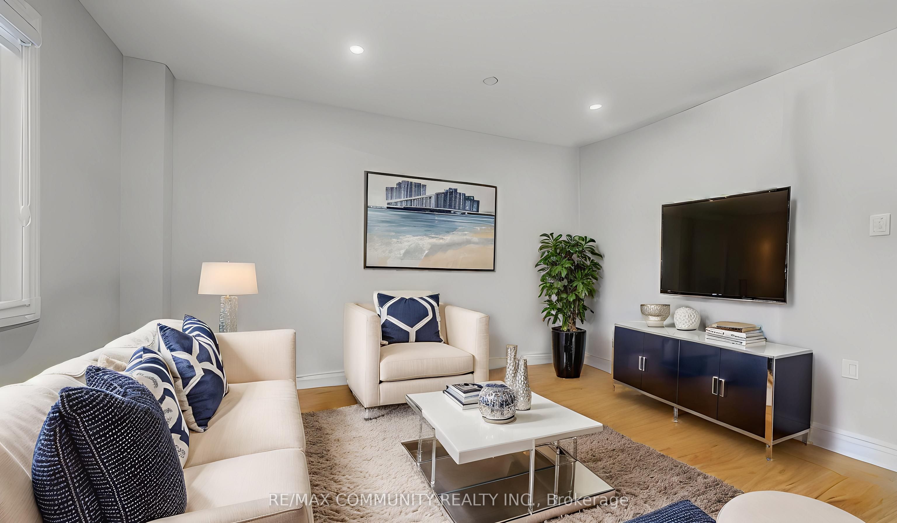 65 Creditstone Road Property Photo 4
